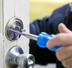 City Locksmith Store South Saint Paul, MN 651-401-0559 - 12-Changing-Locks